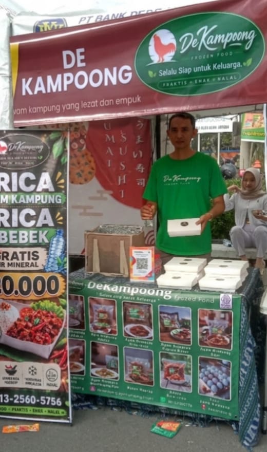Booth DeKampoong